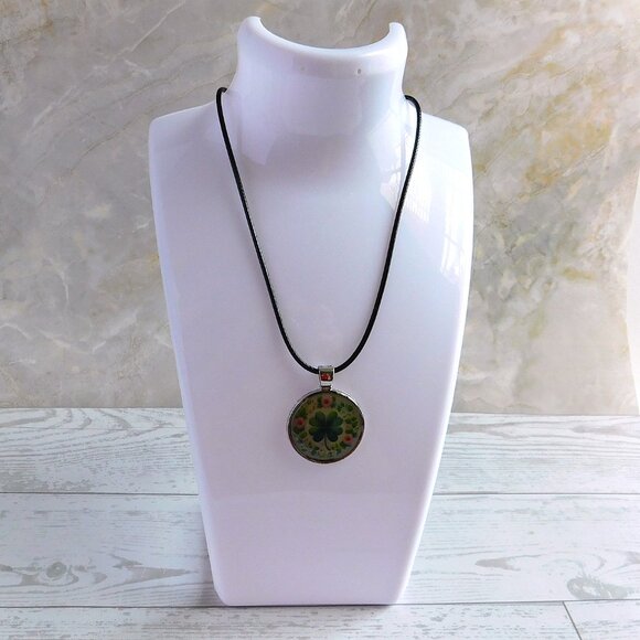 Handmade One of a Kind St. Patrick's Day Four Leaf Clover glass Bezel pendant - Picture 3 of 3